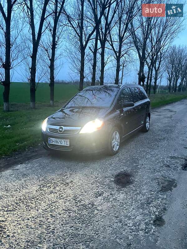Минивэн Opel Zafira 2008 в Измаиле