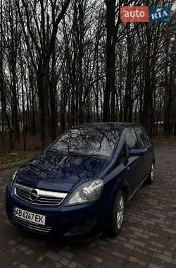 Минивэн Opel Zafira 2008 в Виннице