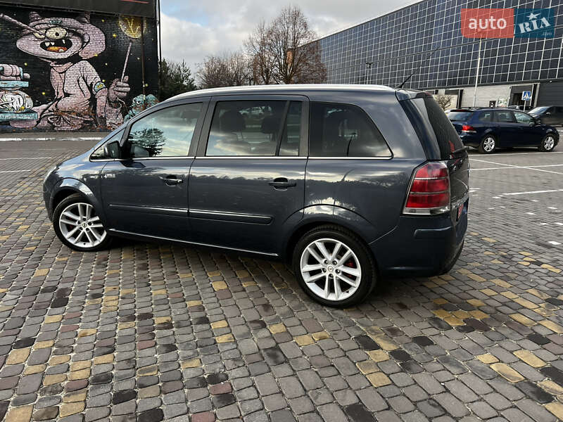 Минивэн Opel Zafira 2010 в Луцке фото 4 Минивэн Opel Zafira 2010 в Луцке