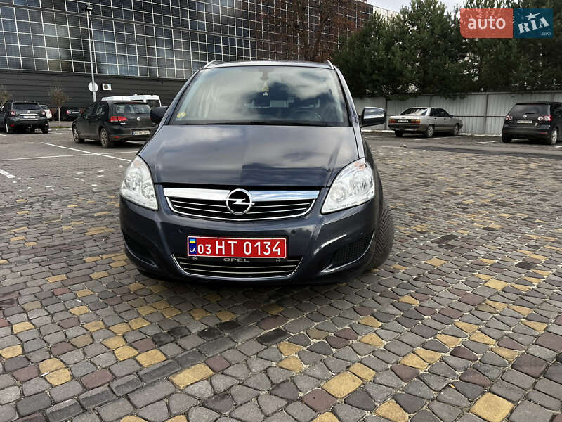 Минивэн Opel Zafira 2010 в Луцке фото 2 Минивэн Opel Zafira 2010 в Луцке