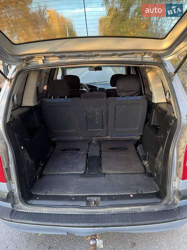 Минивэн Opel Zafira 2001 в Иршаве