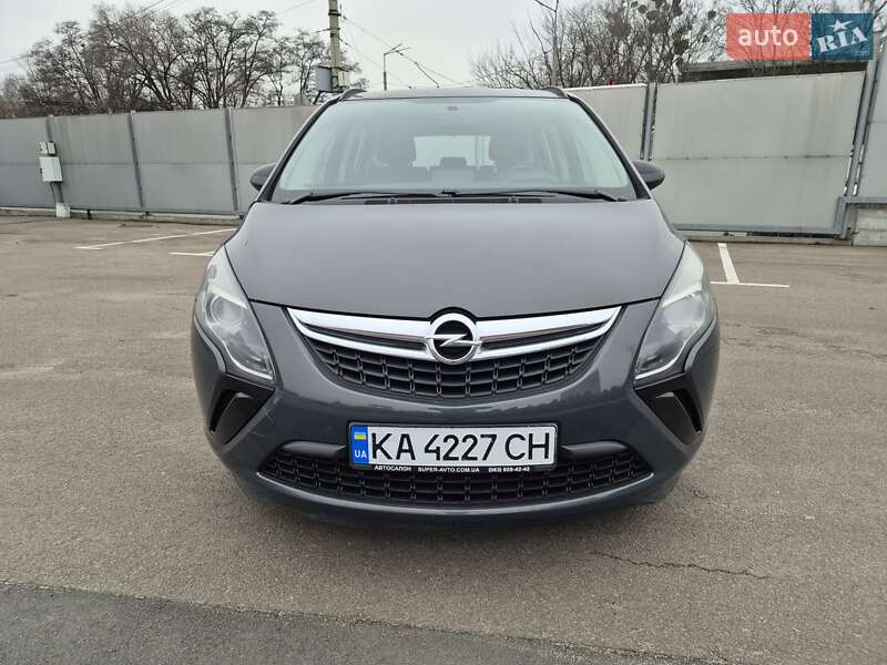 Opel Zafira 2012