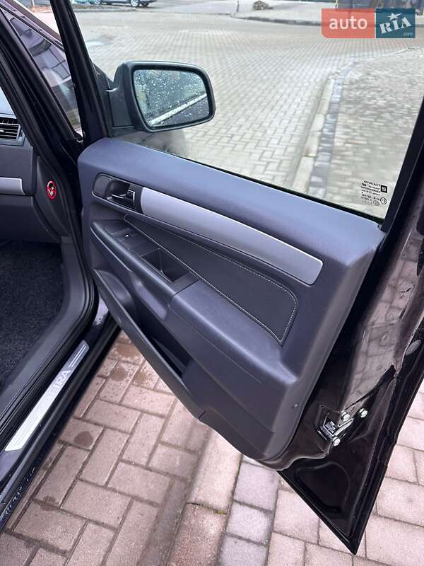 Минивэн Opel Zafira 2010 в Луцке фото 20 Минивэн Opel Zafira 2010 в Луцке