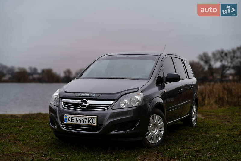 Opel Zafira 2011 Opel Zafira 2011