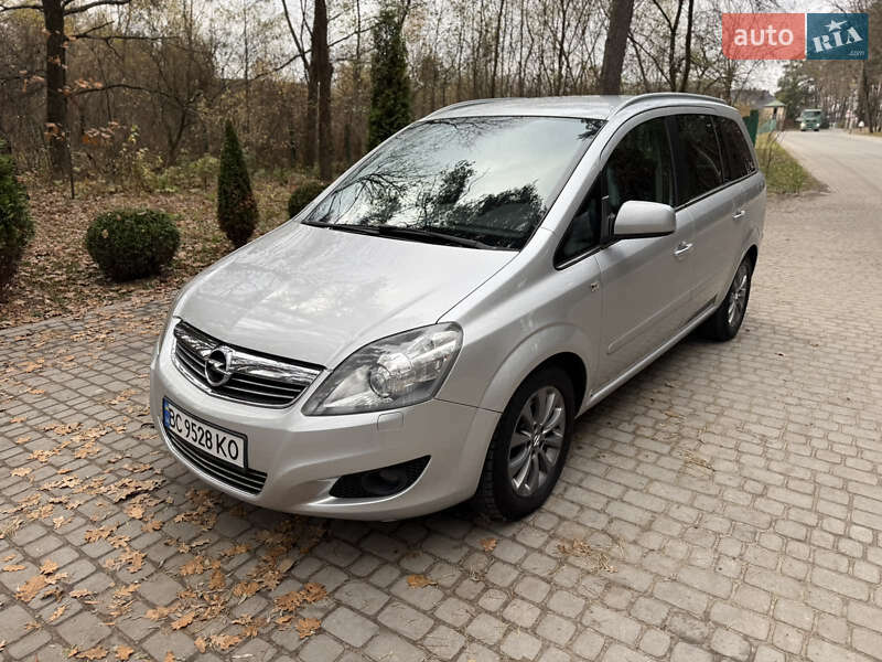 Opel Zafira 2010 Opel Zafira 2010