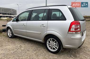 Минивэн Opel Zafira 2012 в Житомире