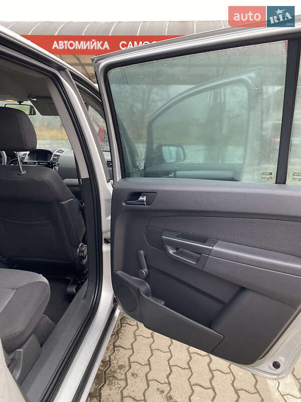 Минивэн Opel Zafira 2010 в Ужгороде фото 12 Минивэн Opel Zafira 2010 в Ужгороде