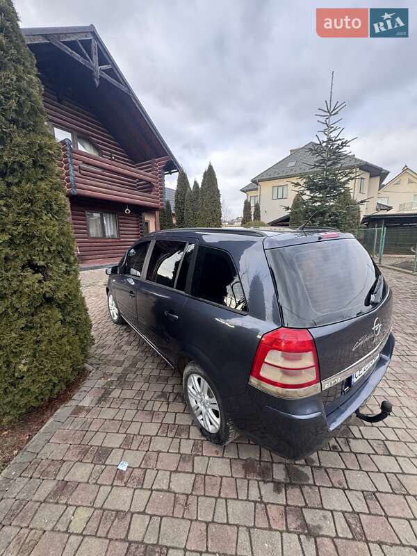 Минивэн Opel Zafira 2008 в Черновцах