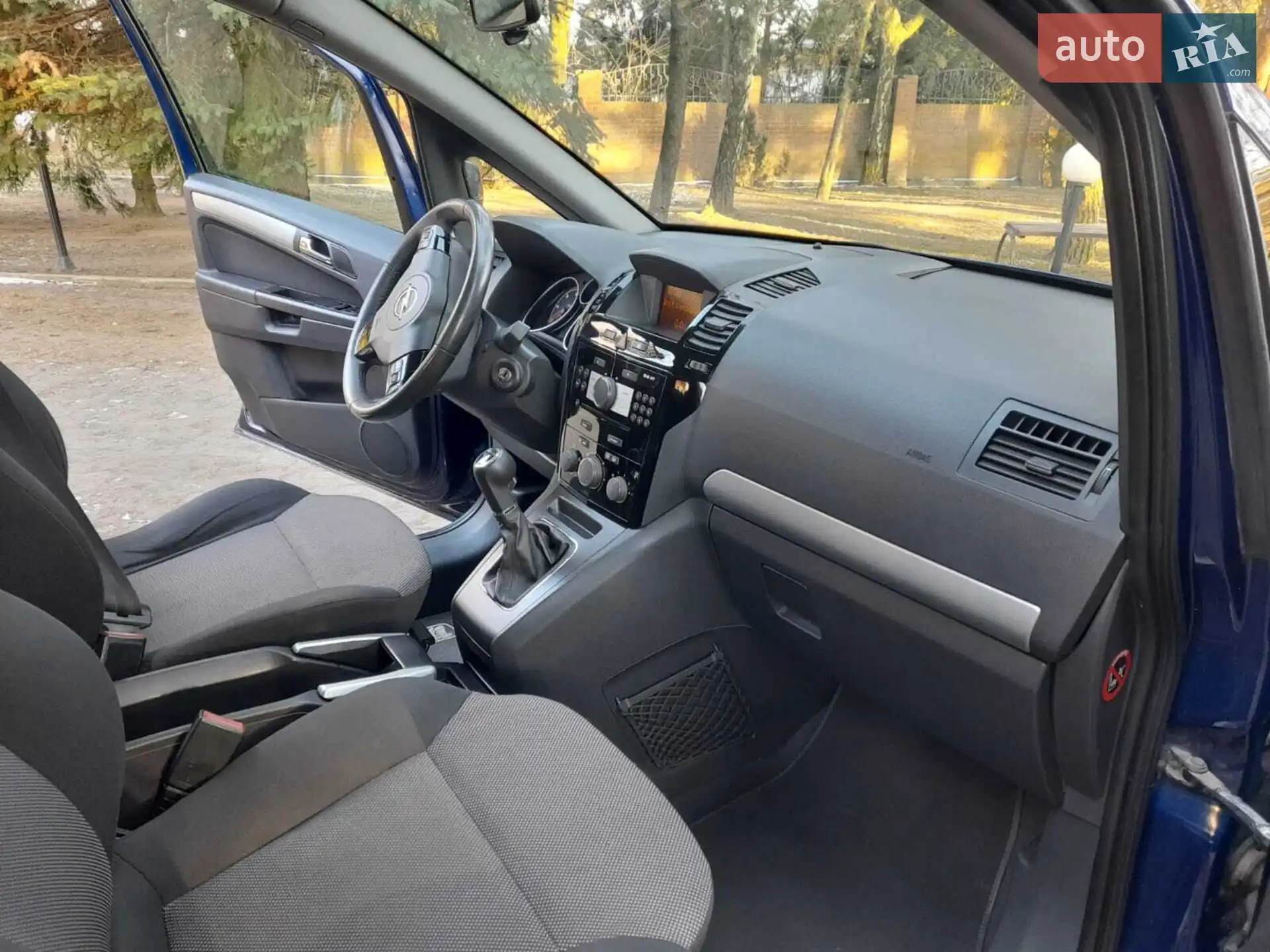 2010 Opel Zafira - мініатюра 17