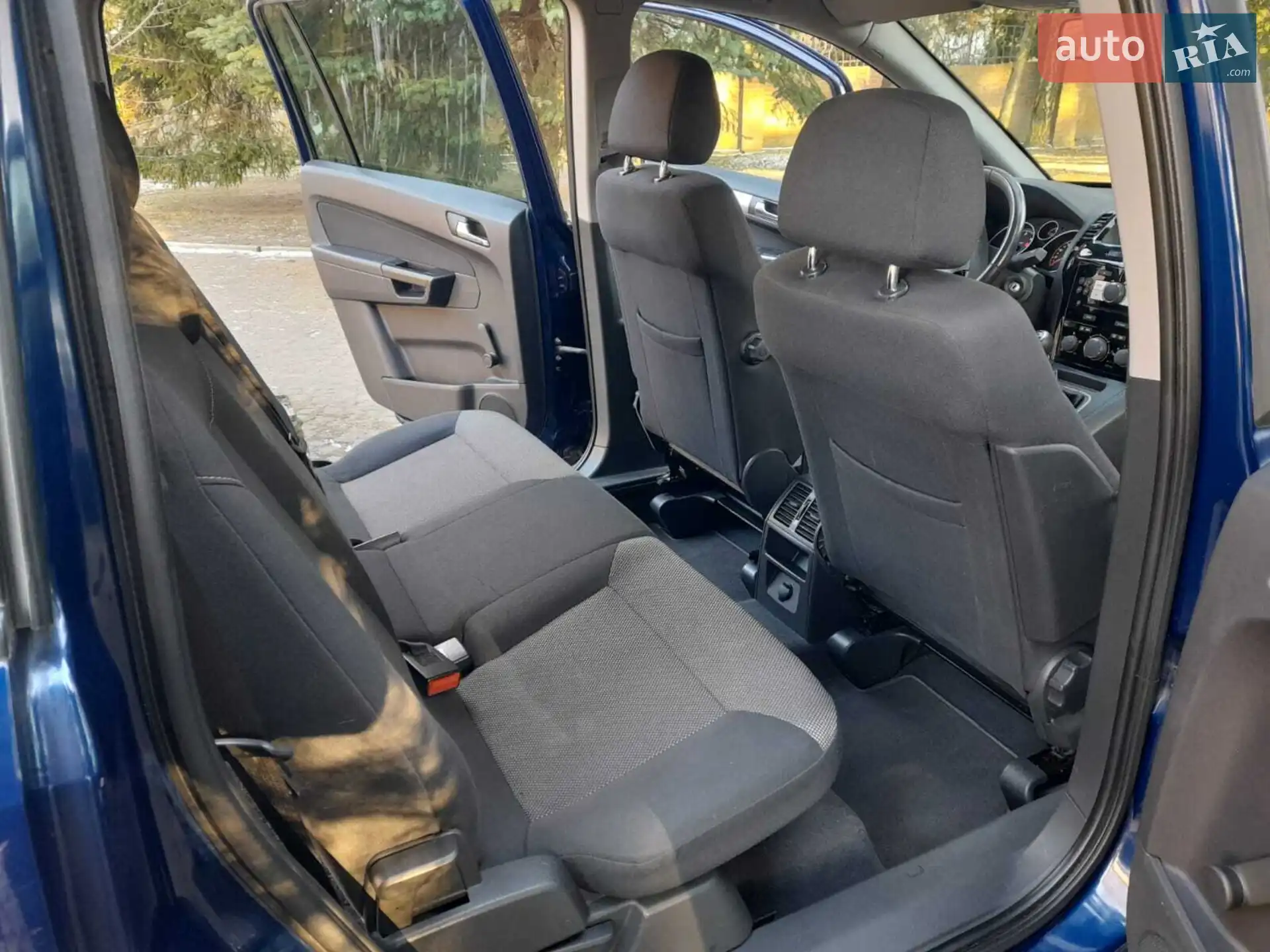 2010 Opel Zafira - мініатюра 21