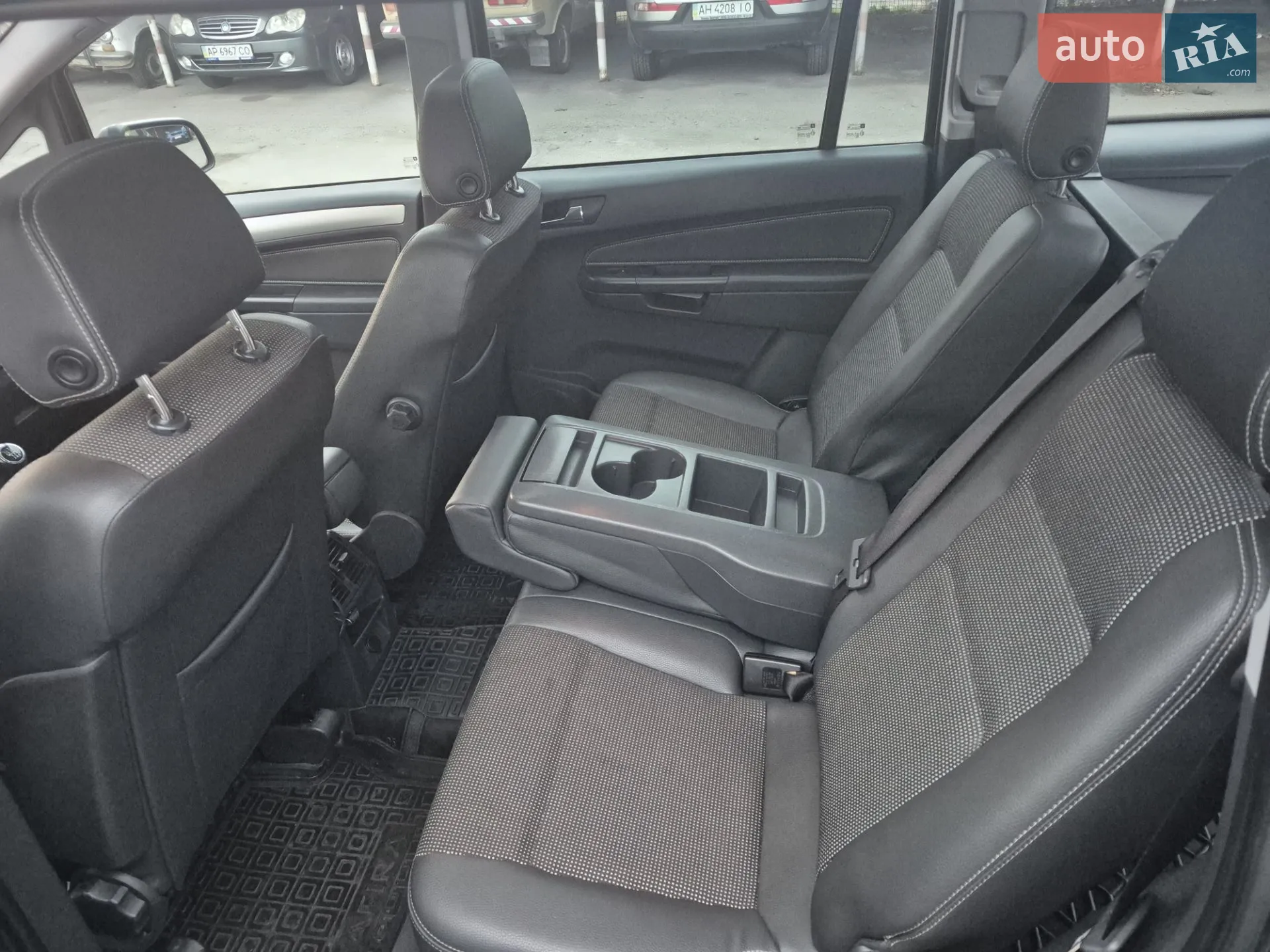 2010 Opel Zafira - мініатюра 21