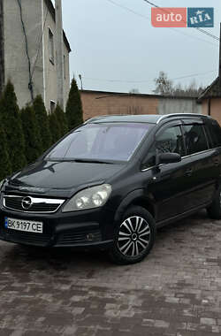 Минивэн Opel Zafira 2006 в Маневичах