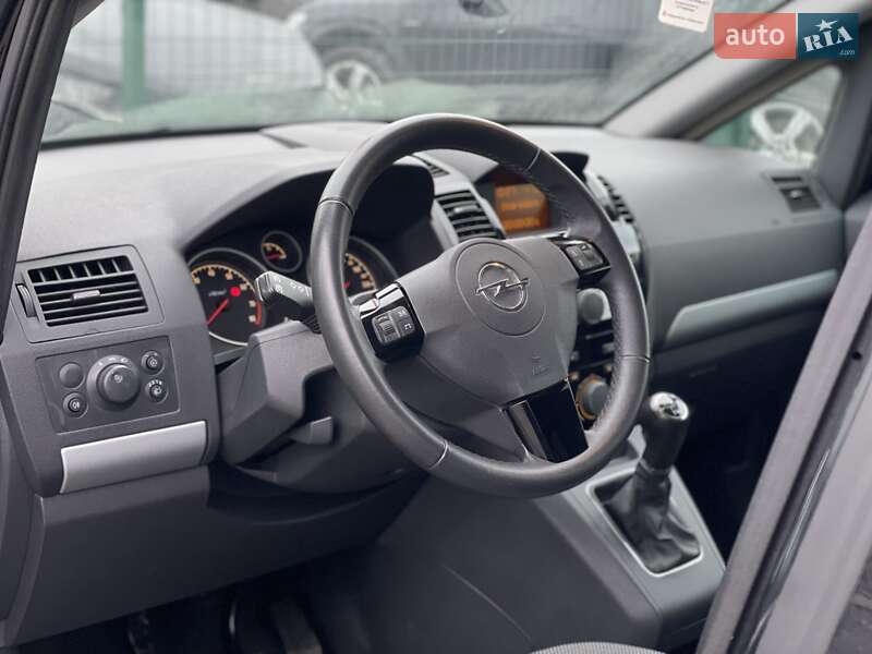 Минивэн Opel Zafira 2010 в Бердичеве фото 24 Минивэн Opel Zafira 2010 в Бердичеве