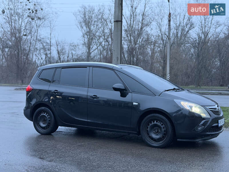 Минивэн Opel Zafira 2014 в Полтаве