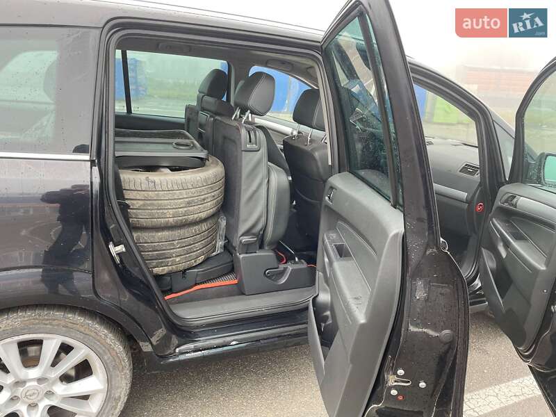 Минивэн Opel Zafira 2008 в Каменец-Подольском