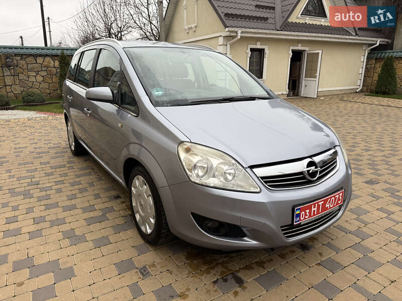 Минивэн Opel Zafira 2009 в Могилев-Подольске
