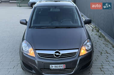 Минивэн Opel Zafira 2010 в Луцке