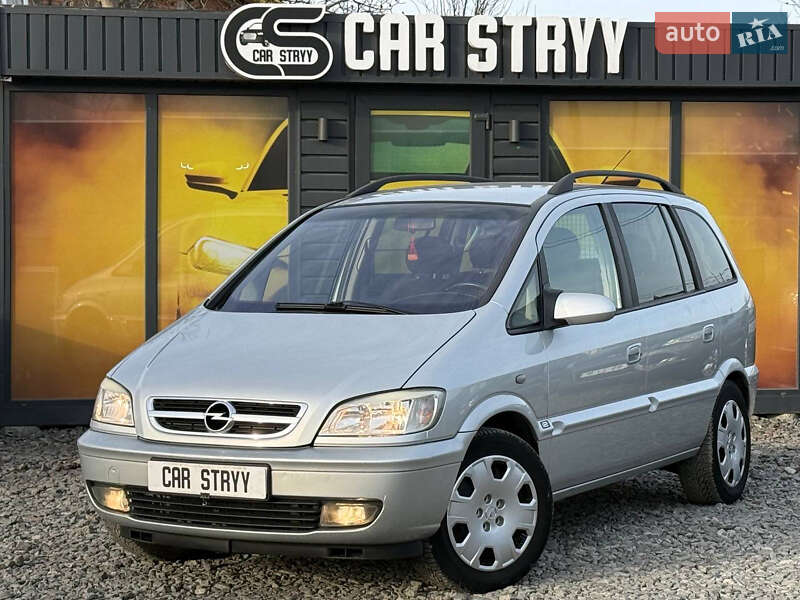 Мінівен Opel Zafira 2004 в Стрию