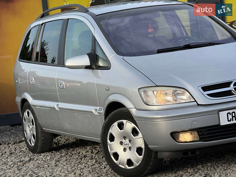 Мінівен Opel Zafira 2004 в Стрию