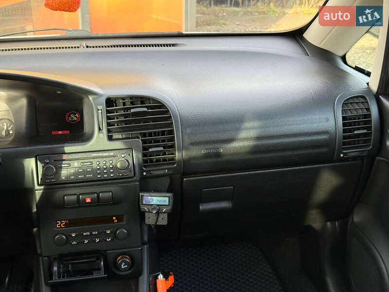 Мінівен Opel Zafira 2004 в Стрию