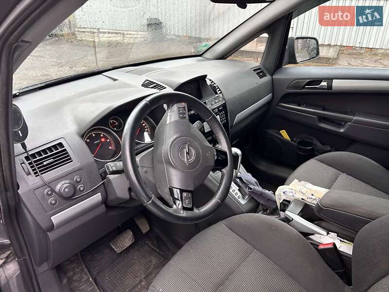 Мінівен Opel Zafira 2010 в Києві