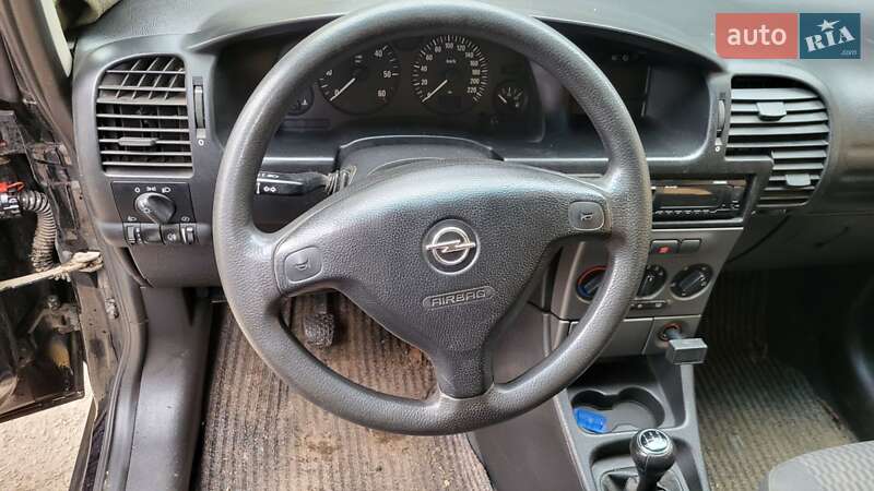 Мінівен Opel Zafira 2003 в Богуславі