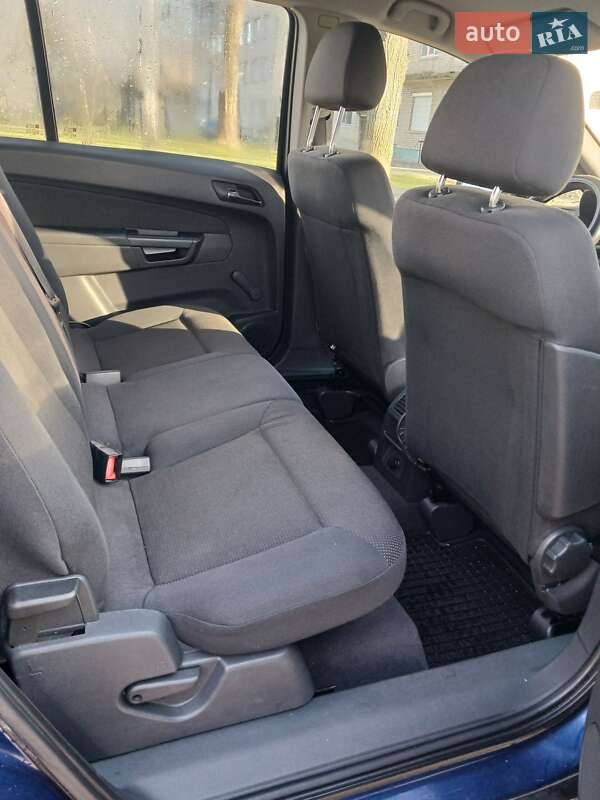 Минивэн Opel Zafira 2009 в Броварах