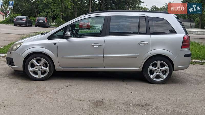 Мінівен Opel Zafira 2006 в Рівному