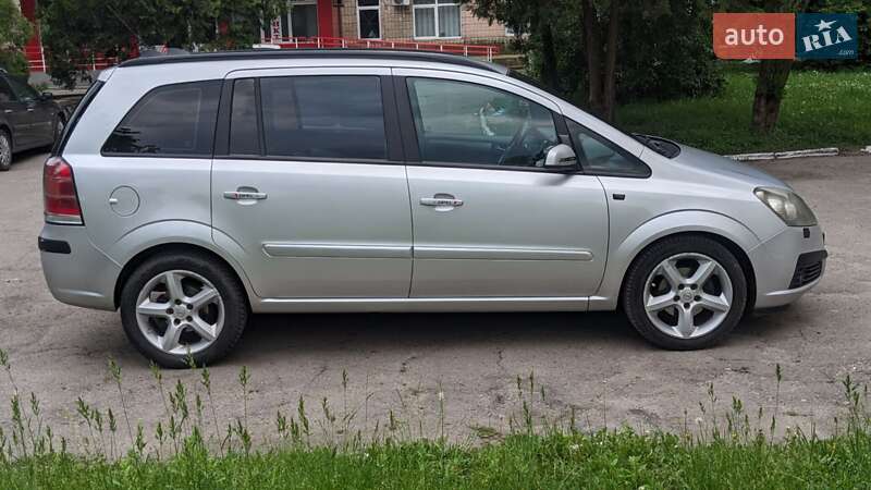 Мінівен Opel Zafira 2006 в Рівному