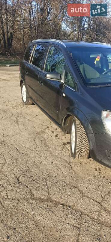 Минивэн Opel Zafira 2008 в Кривом Роге