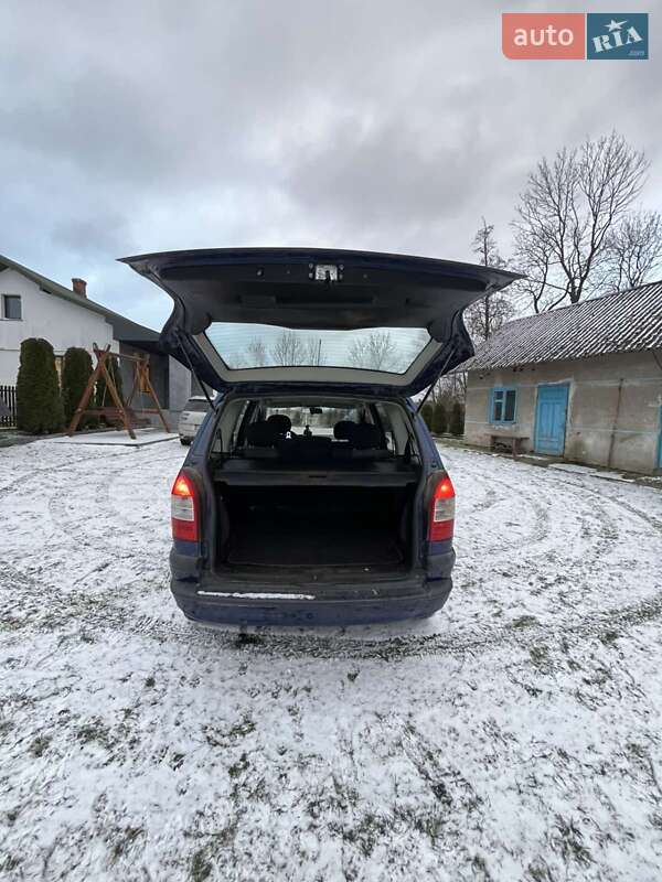 Мінівен Opel Zafira 2005 в Яворові