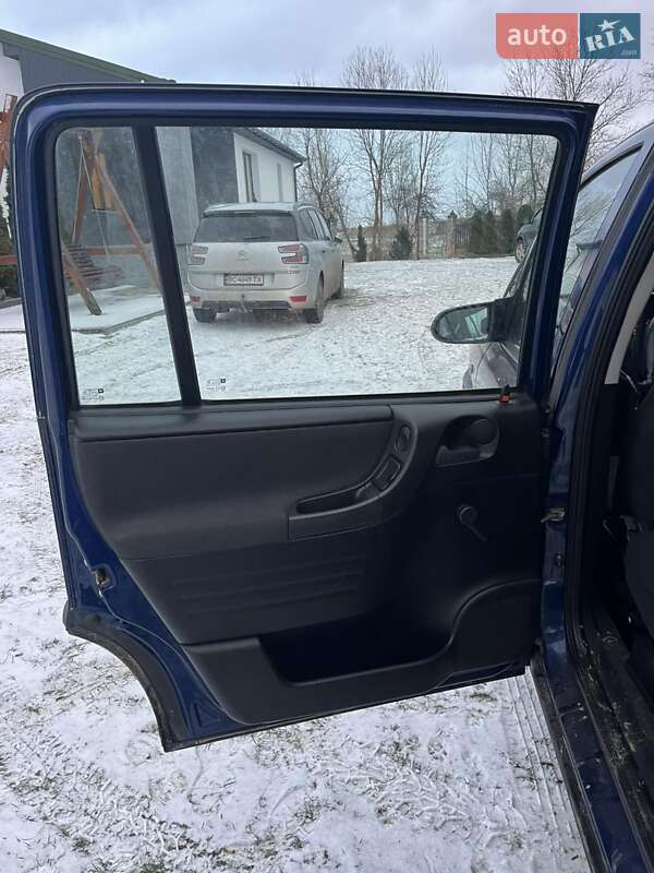 Мінівен Opel Zafira 2005 в Яворові