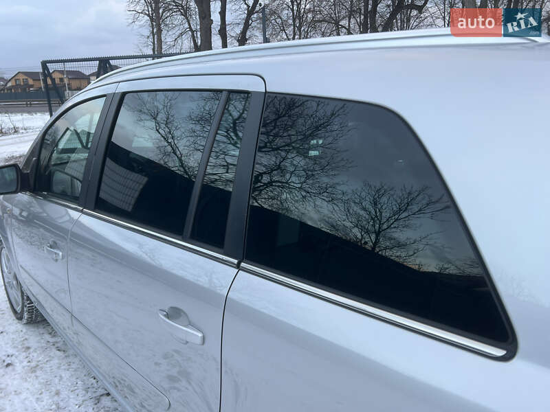 Мінівен Opel Zafira 2013 в Вінниці