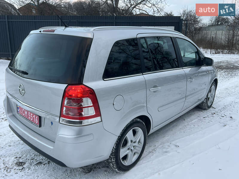Мінівен Opel Zafira 2013 в Вінниці