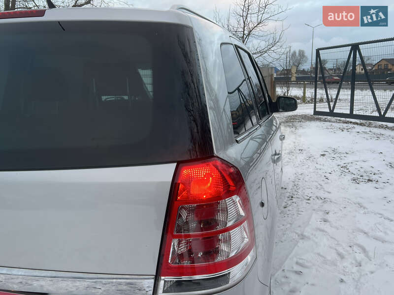 Мінівен Opel Zafira 2013 в Вінниці