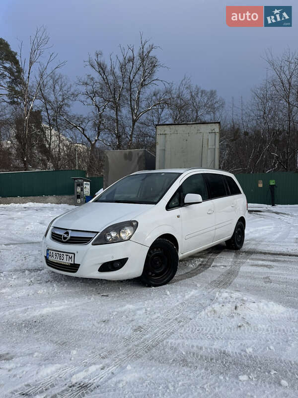 Мінівен Opel Zafira 2013 в Києві
