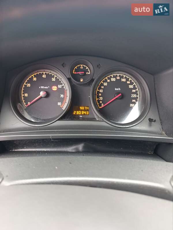 Минивэн Opel Zafira 2009 в Луцке фото 11 Минивэн Opel Zafira 2009 в Луцке