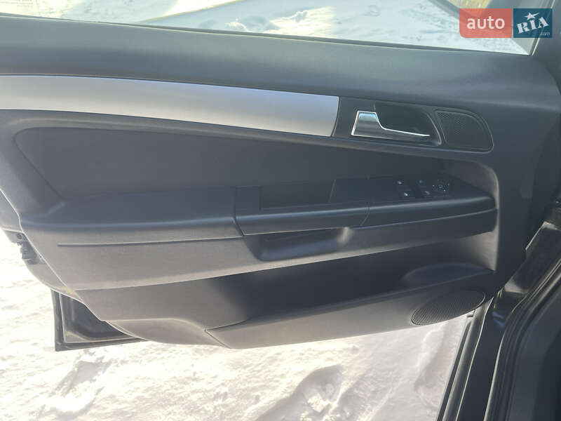 Мінівен Opel Zafira 2013 в Луцьку