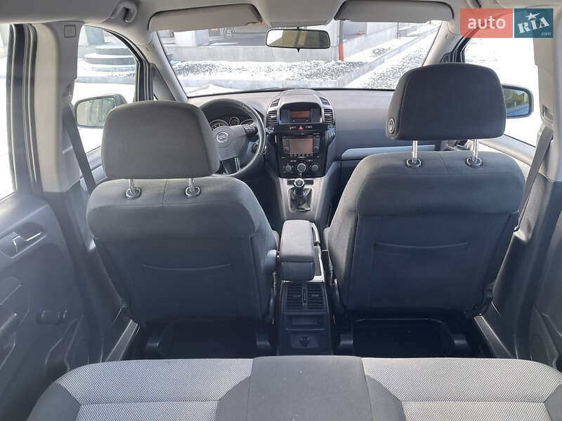 Мінівен Opel Zafira 2013 в Луцьку
