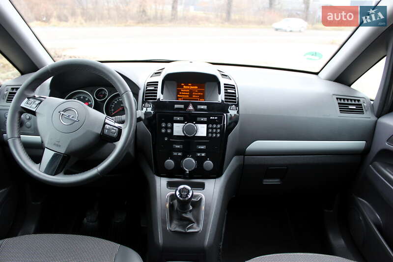 Мінівен Opel Zafira 2011 в Самборі