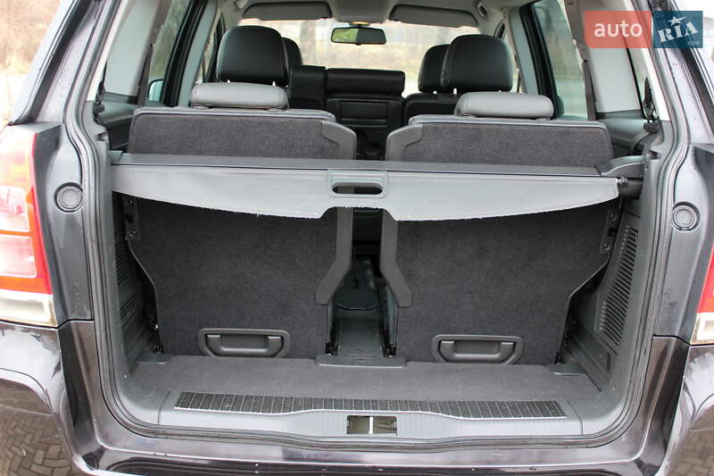 Мінівен Opel Zafira 2011 в Самборі