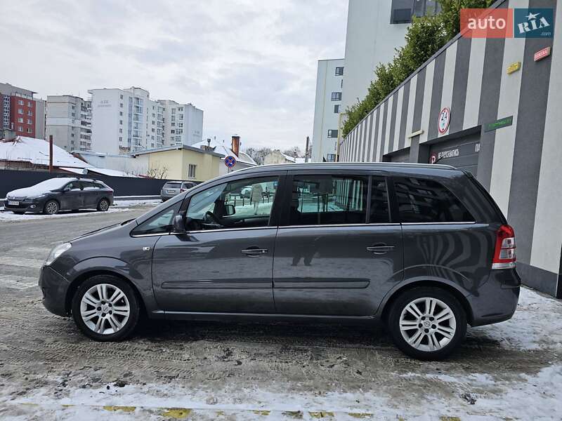 Мінівен Opel Zafira 2010 в Львові