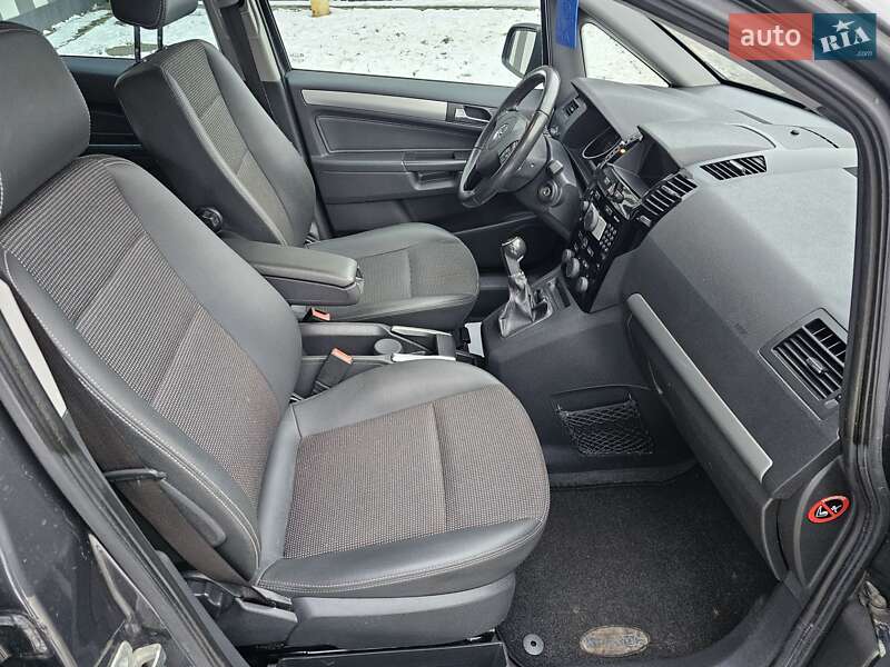 Мінівен Opel Zafira 2010 в Львові