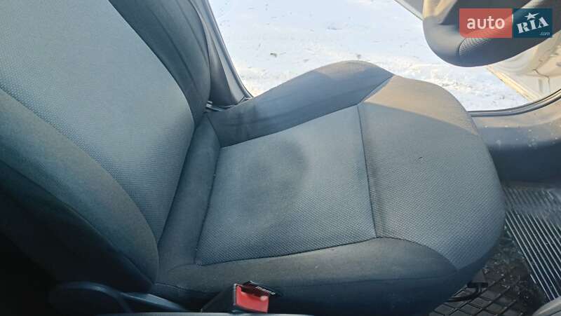 Мінівен Opel Zafira 2005 в Острозі