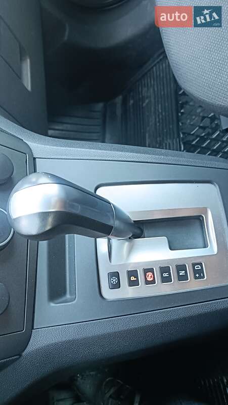 Мінівен Opel Zafira 2005 в Острозі