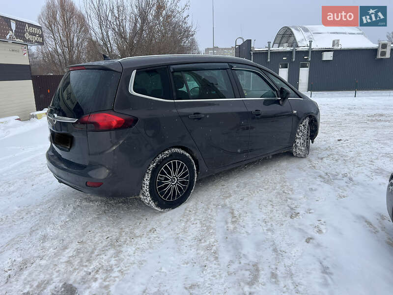 Минивэн Opel Zafira 2014 в Житомире