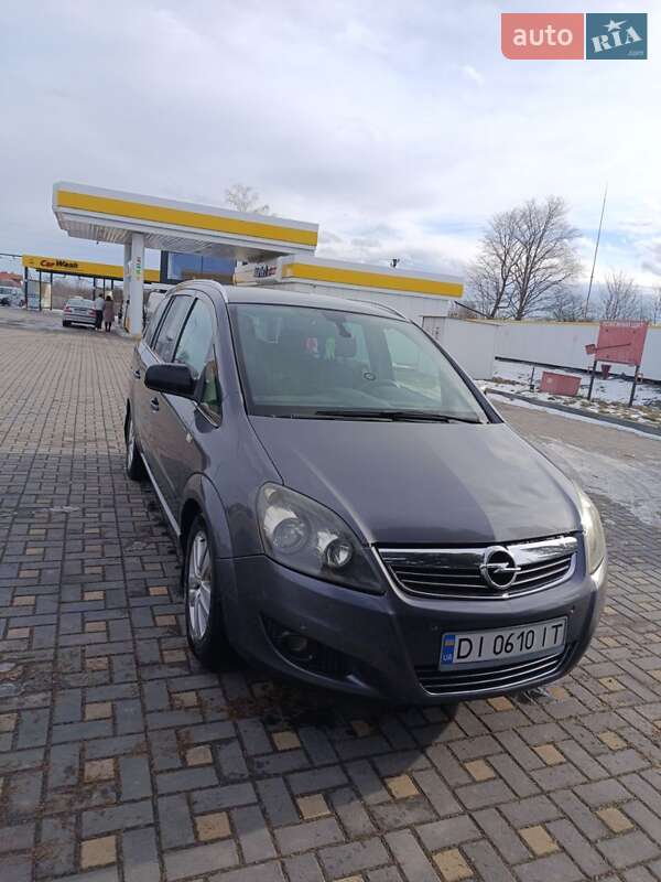 Мінівен Opel Zafira 2010 в Коломиї