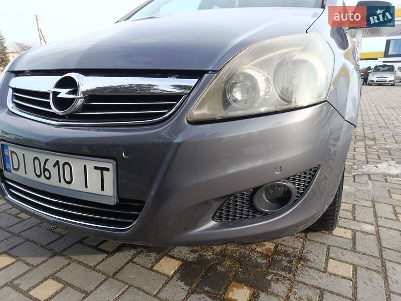 Мінівен Opel Zafira 2010 в Коломиї