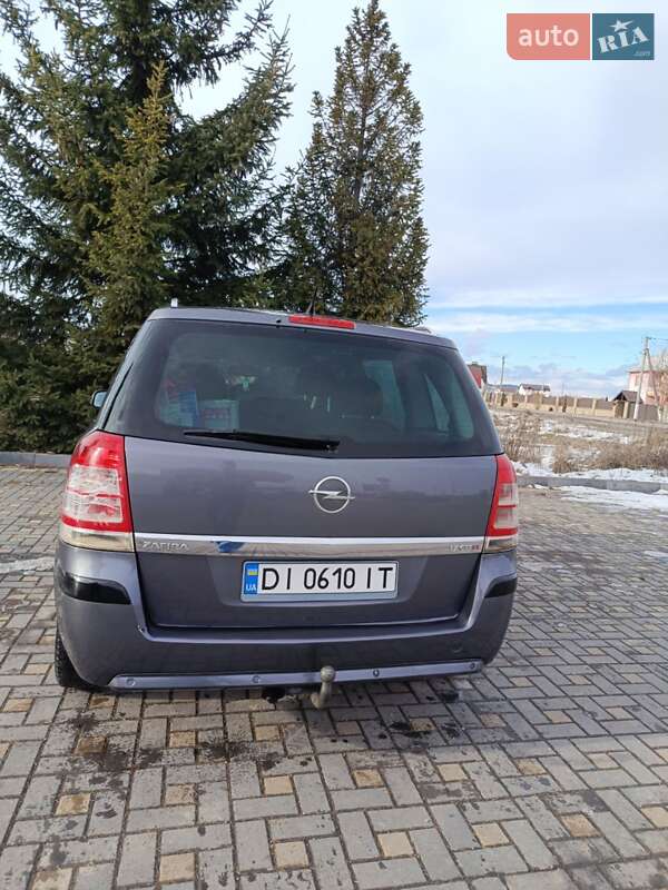 Мінівен Opel Zafira 2010 в Коломиї