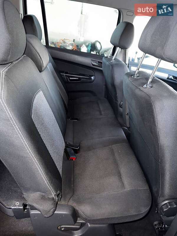 Мінівен Opel Zafira 2010 в Коломиї